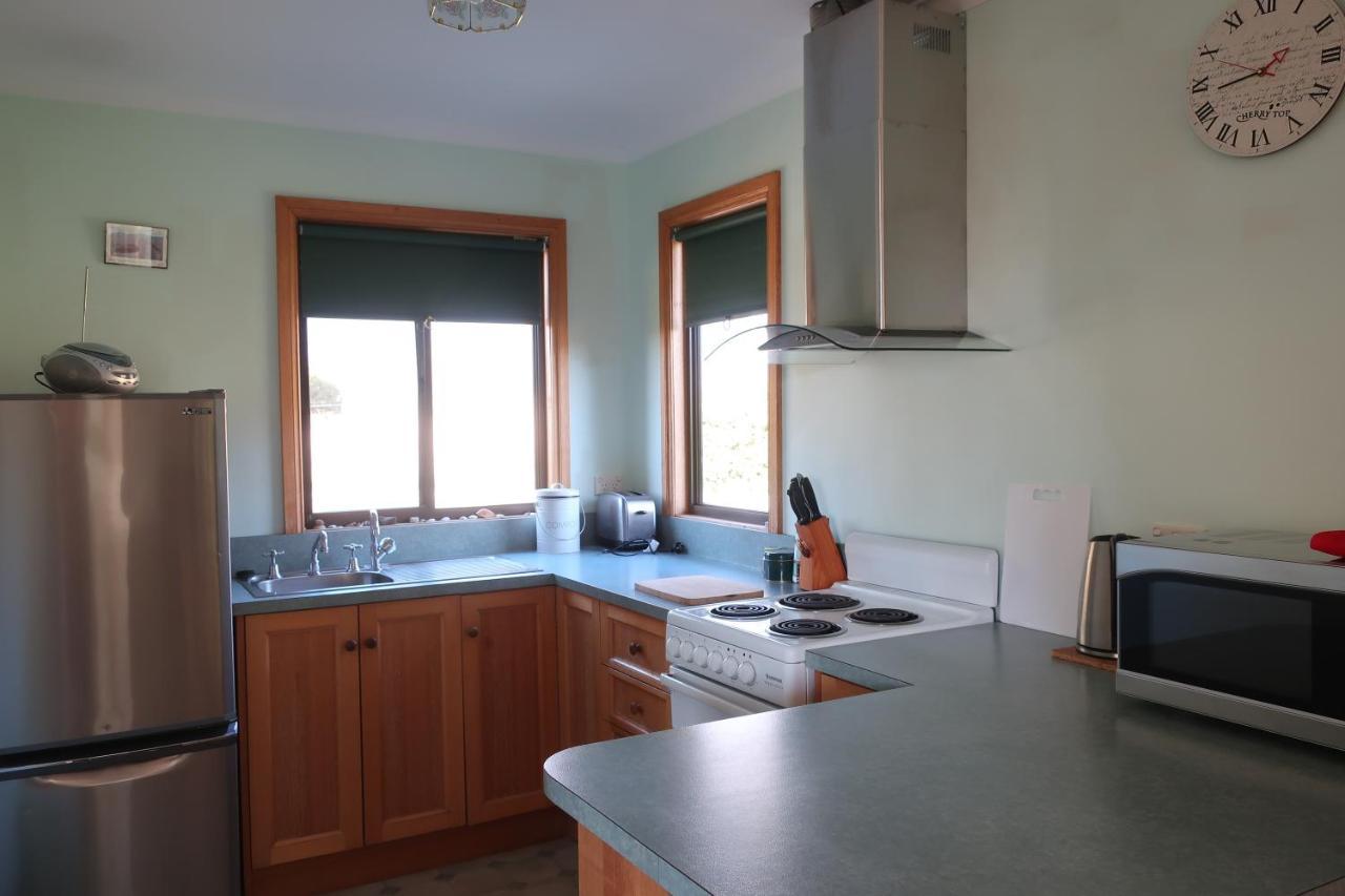 Cherry Top Farmstay - Boutique Eco Village Lilydale Bagian luar foto