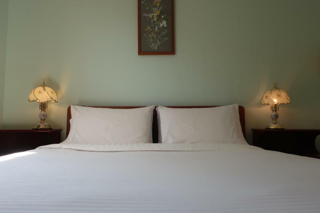 Cherry Top Farmstay - Boutique Eco Village Lilydale Bagian luar foto