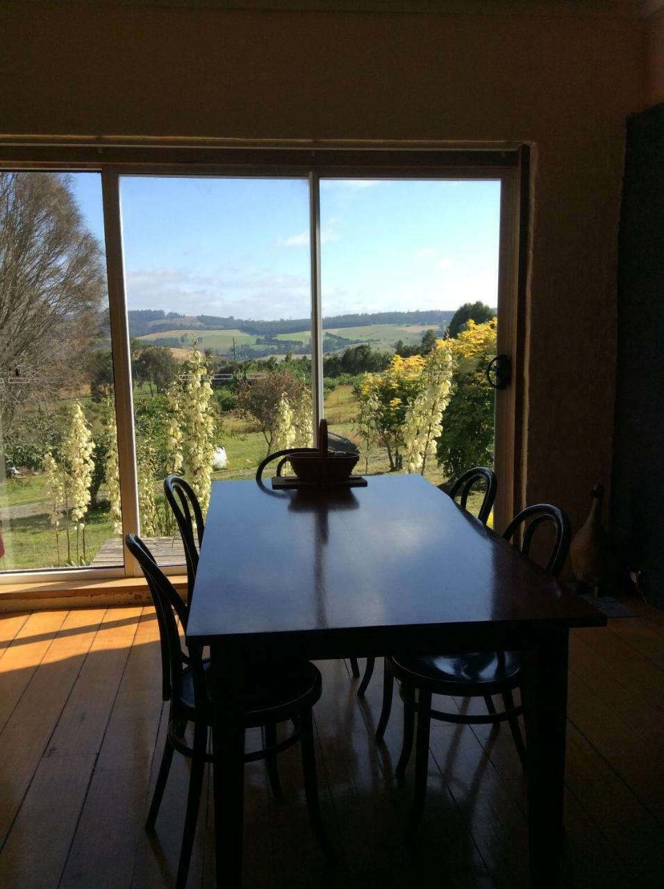 Cherry Top Farmstay - Boutique Eco Village Lilydale Bagian luar foto